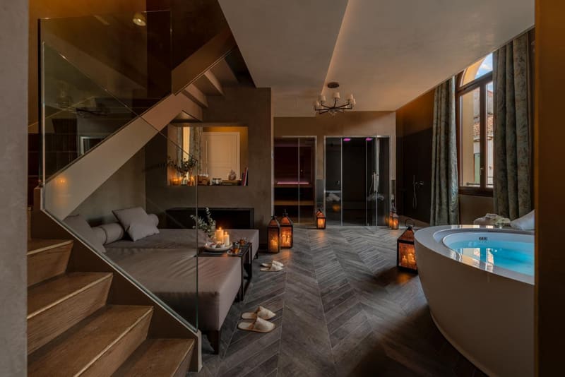 Private hot tub at Palazzo Veneziano - Venice Collection, Venice — photo 4