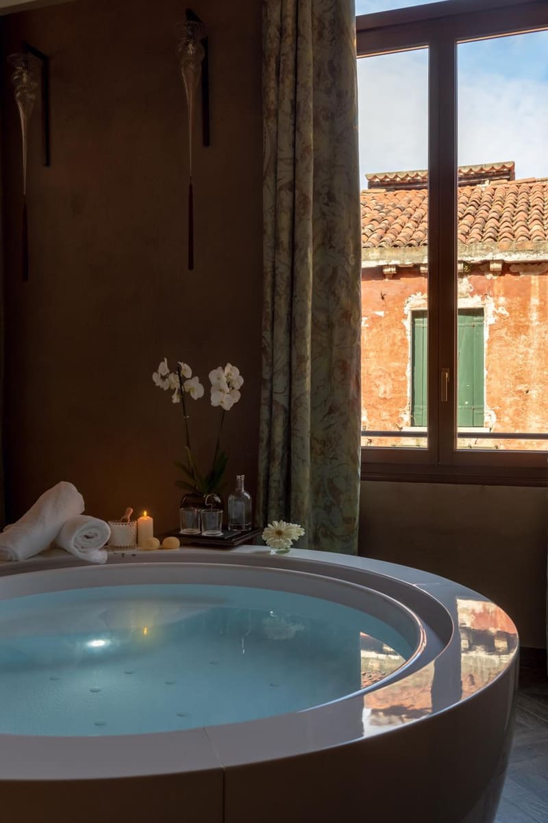 Private hot tub at Palazzo Veneziano - Venice Collection, Venice — photo 6