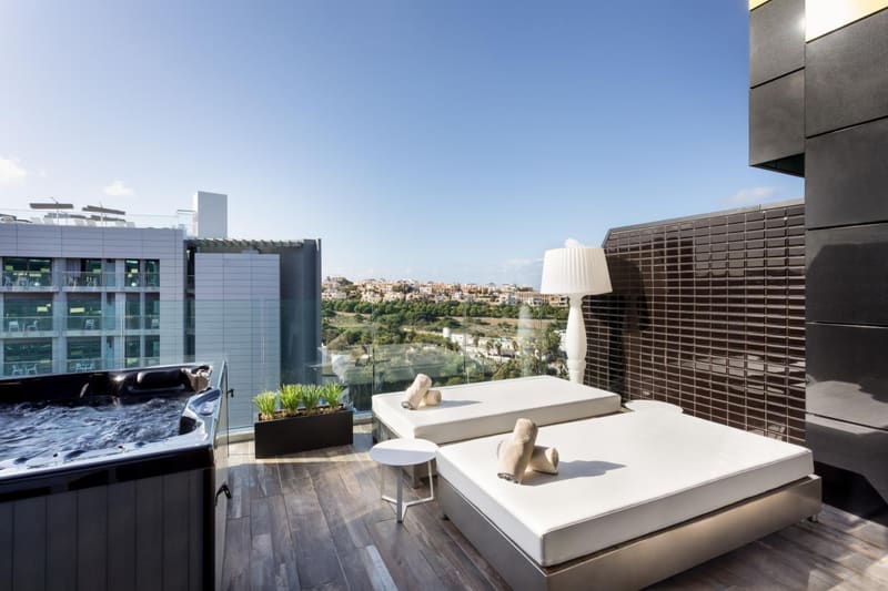 Private hot tub at H Hotel & SPA - Adults Only, St Julian's — photo 5