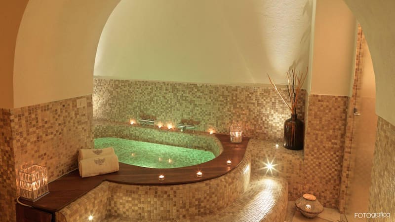 Private hot tub at Torre Del Parco, Lecce — photo 3