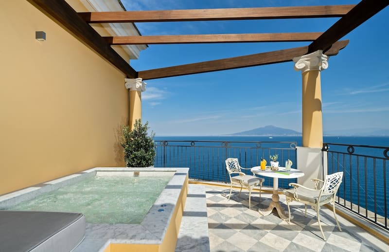 Private hot tub at Bellevue Syrene, Sorrento