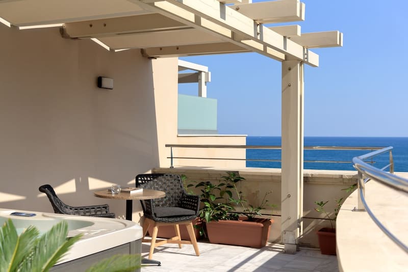 Private hot tub at Macaris Suites and SPA, Rethymno — photo 3