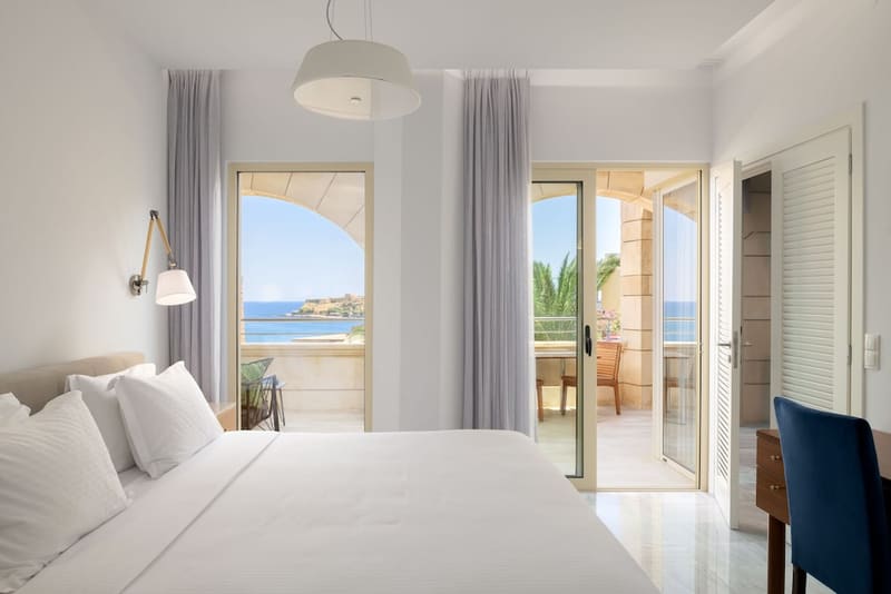 Private hot tub at Macaris Suites and SPA, Rethymno — photo 4