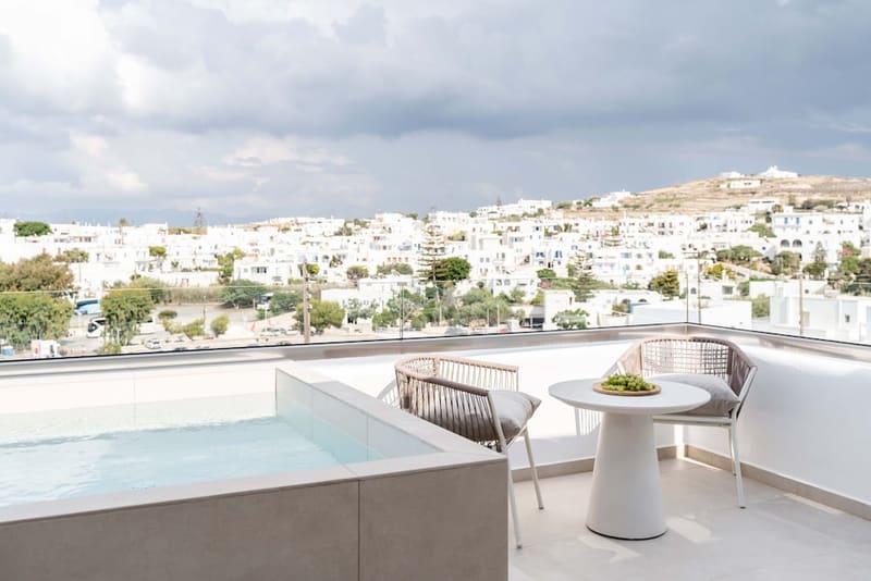 Private plunge pool at Aura Suites Paros, Paros, photo 6
