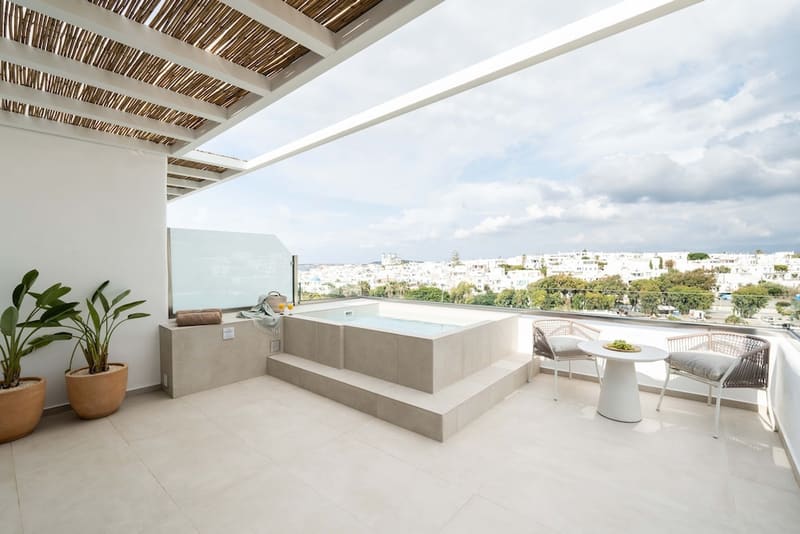 Private plunge pool at Aura Suites Paros, Paros, photo 5