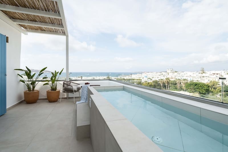 Private plunge pool at Aura Suites Paros, Paros, photo 3