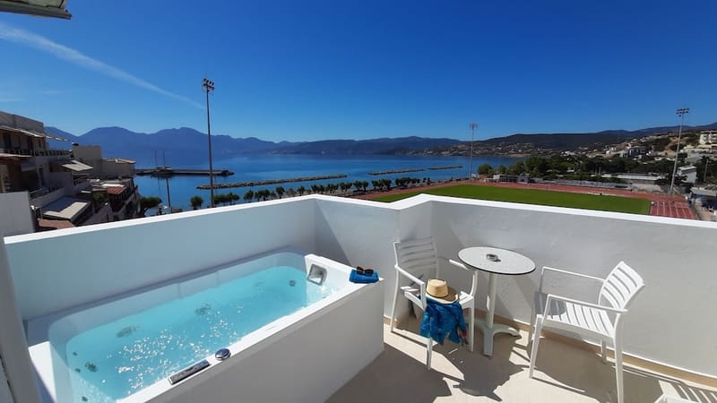 Private jacuzzi at Naiades Marina Hotel, Agios Nikolaos — photo 3