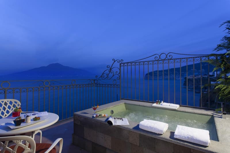 Private hot tub at Grand Hotel Ambasciatori, Sorrento
