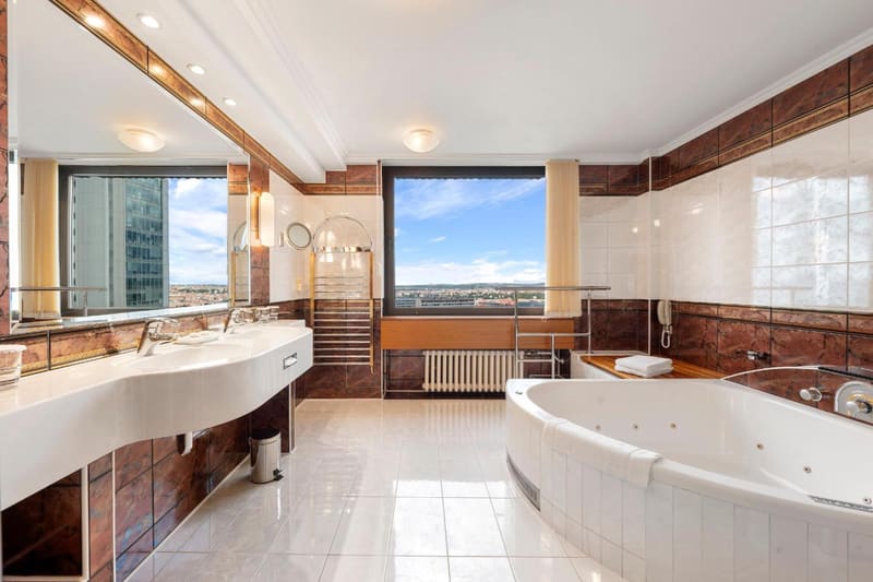 Private hot tub at Panorama by Verdi Hotels, Prague — photo 2