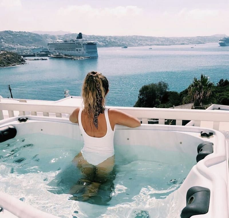 Private hot tub at Mykonos Princess Hotel, Mykonos, photo 5