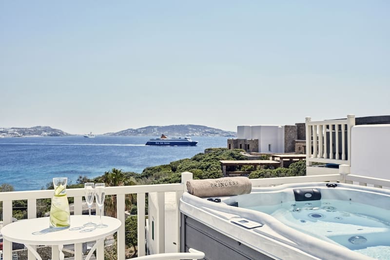 Private hot tub at Mykonos Princess Hotel, Mykonos — photo 6