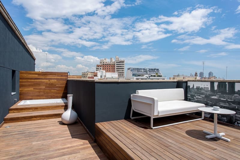 Private hot tub at Room Mate Pau, Barcelona, Barcelona — photo 2