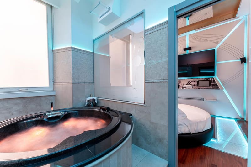 Private hot tub at Hotel Trecento, Rome, photo 3
