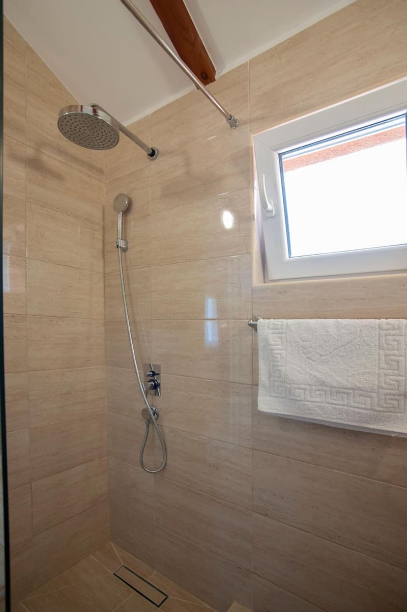 Private hot tub at Harmonia Bungalows & Pool, Sveti Stefan — photo 5