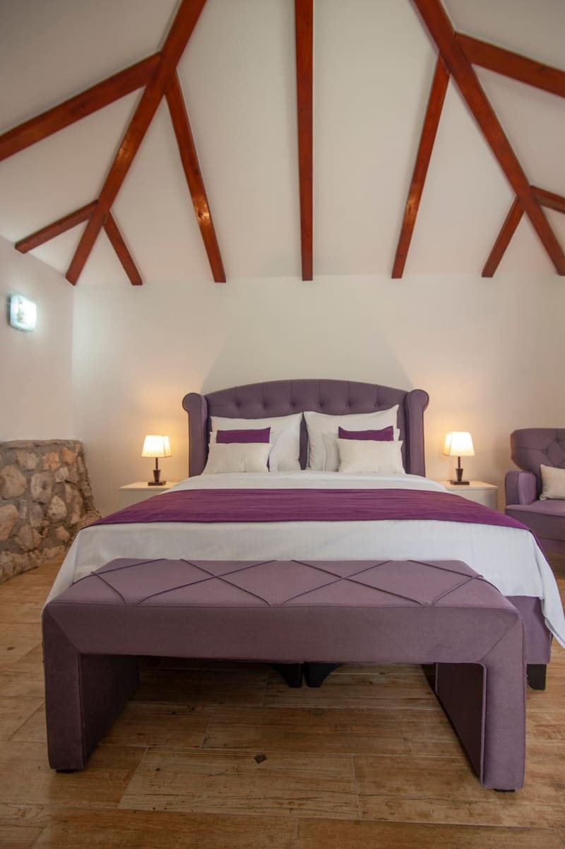 Private hot tub at Harmonia Bungalows & Pool, Sveti Stefan