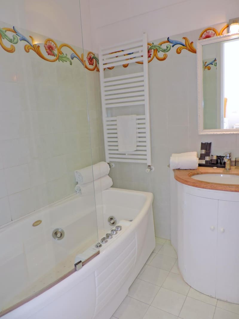Private hot tub at Villa Yiara, Positano — photo 2