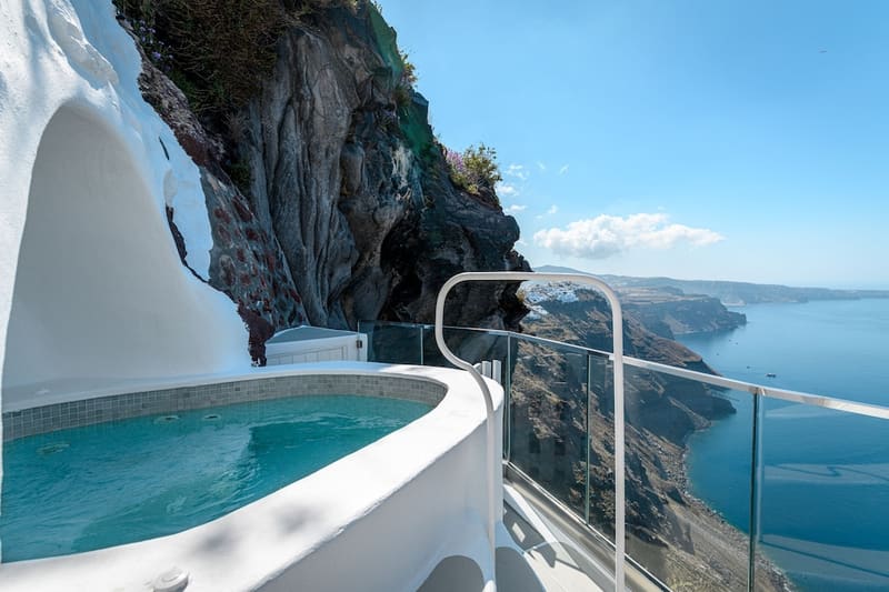 Private plunge pool at Iconic Santorini by Sandglass, Santorini — photo 4
