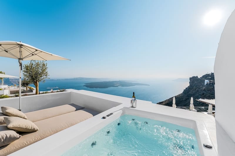 Private plunge pool at Iconic Santorini by Sandglass, Santorini — photo 2
