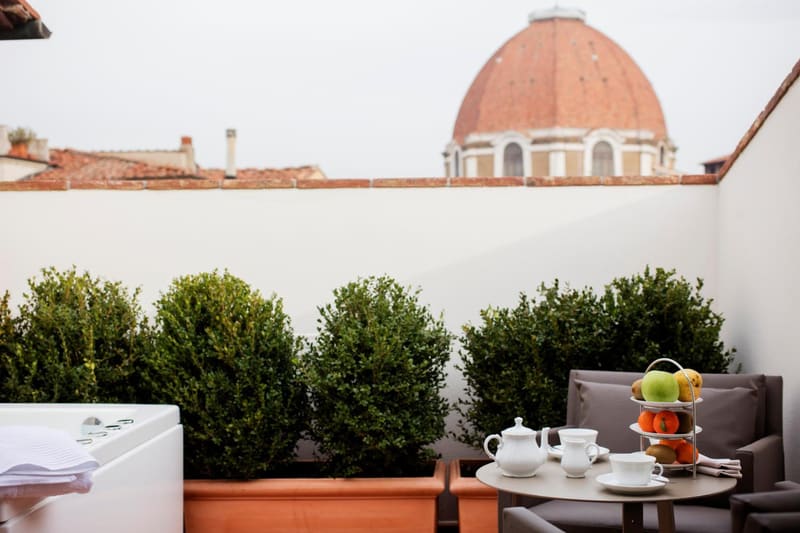 Private hot tub at The Frame Hotel, Florence, photo 5