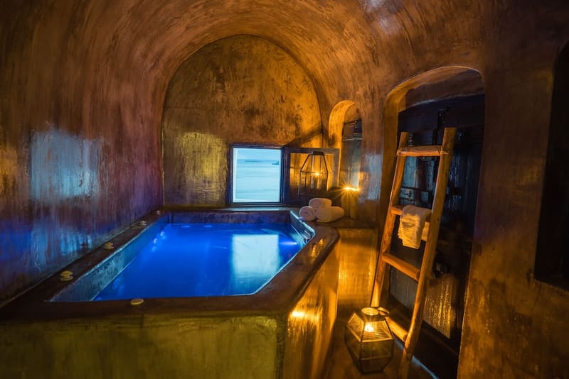 Private hot tub at Gaia Suites, Santorini — photo 2