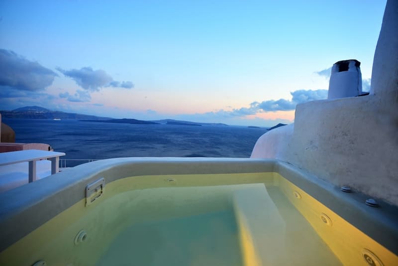 Private hot tub at Gaia Suites, Santorini — photo 3