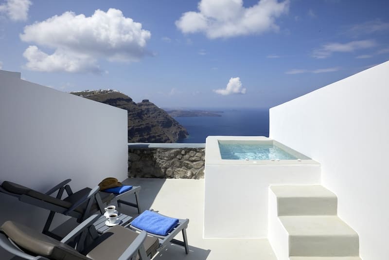 Private hot tub at Santorini Princess Spa Hotel, Santorini — photo 2