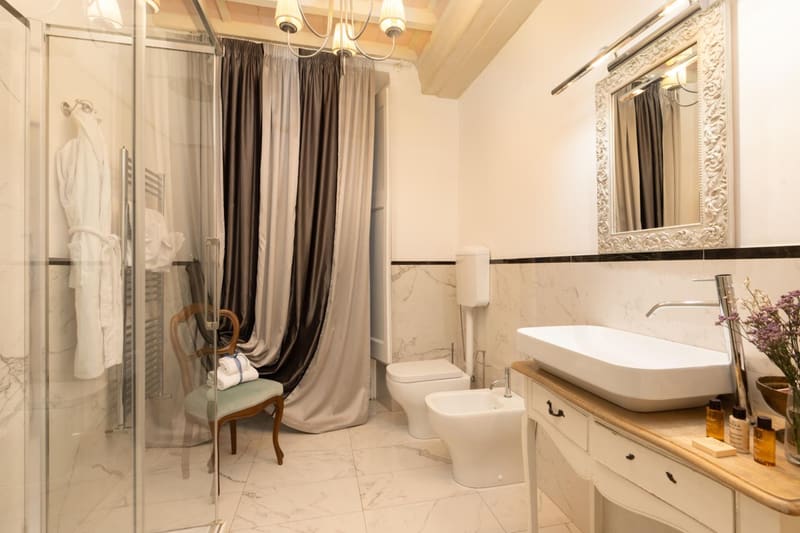 Private hot tub at Piazza Pitti Palace - Residenza d'Epoca, Florence, photo 5