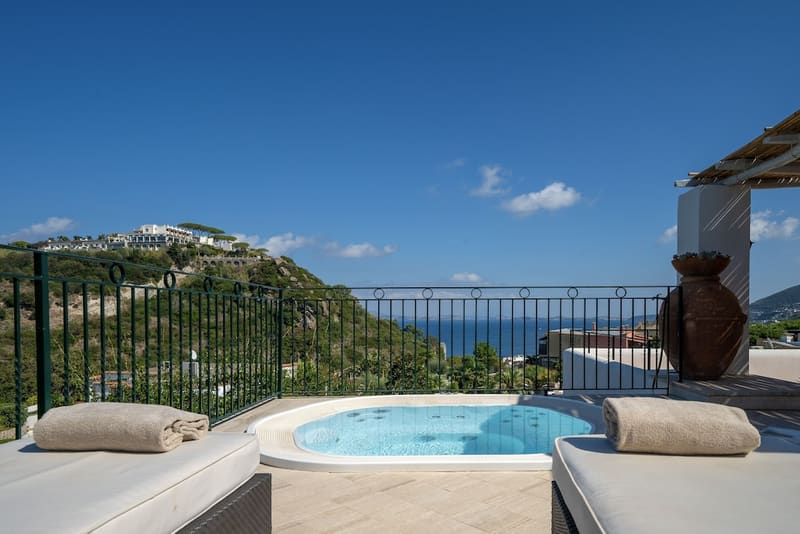 Private hot tub at Botania Relais & Spa - The Leading Hotels of the World, Ischia — photo 3