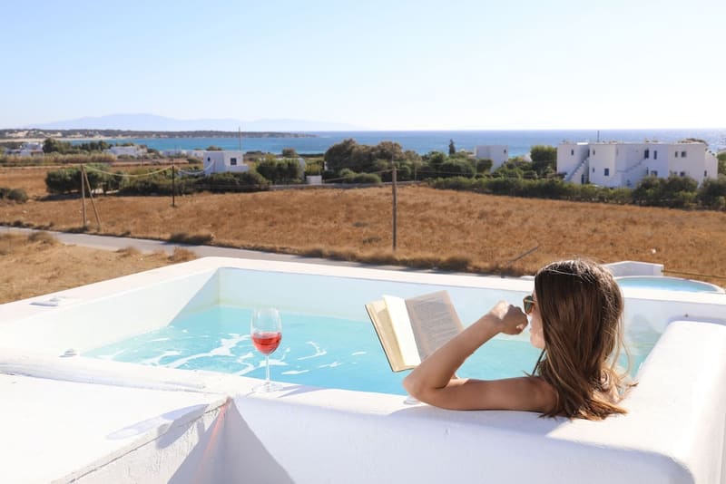 Private hot tub at Irida Vacation Suites, Naxos — photo 2