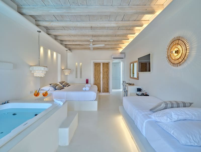 Private hot tub at Zefi Hotel & Suites, Paros, photo 4