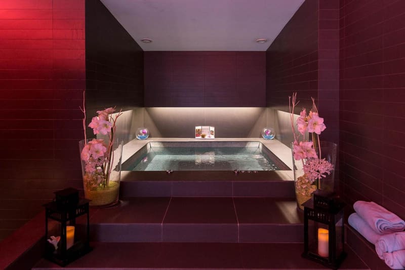 Private hot tub at Royal Antibes - Luxury Hotel, Résidence, Beach & Spa, Antibes — photo 2
