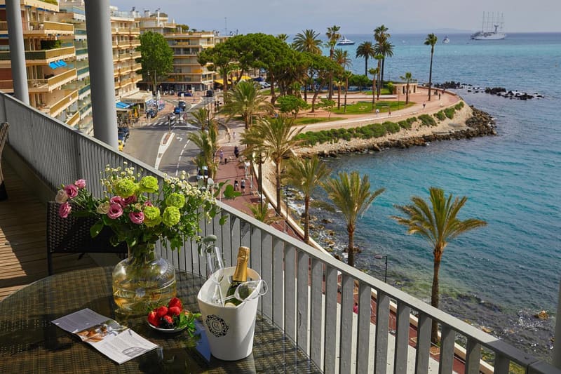 Private hot tub at Royal Antibes - Luxury Hotel, Résidence, Beach & Spa, Antibes — photo 6