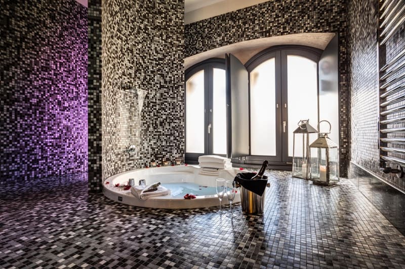 Private hot tub at Dharma Luxury Hotel & SPA, Rome — photo 5