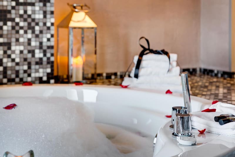 Private hot tub at Dharma Luxury Hotel & SPA, Rome, photo 4