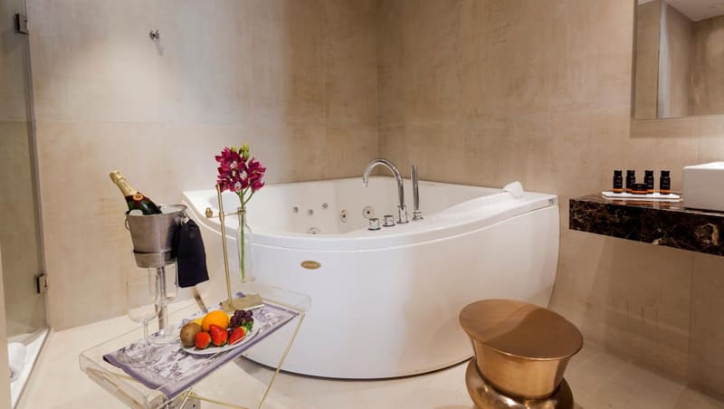 Private jacuzzi at Hotel Palacete de Alamos, Malaga