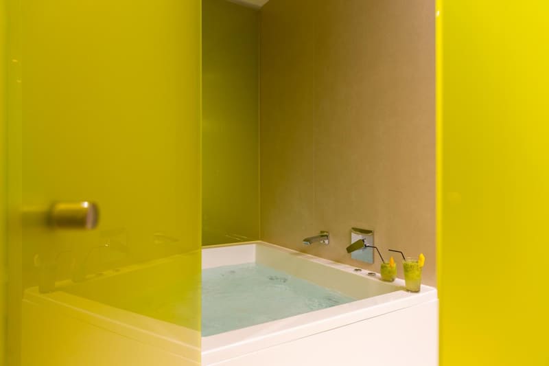 Private hot tub at Hotel Macià Sevilla Kubb, Seville — photo 3