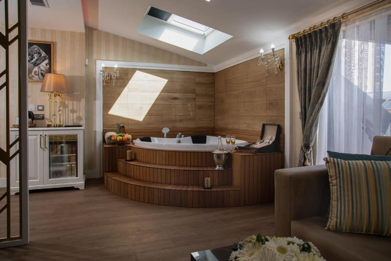 Private jacuzzi at Elysium Green Suites, Antalya, photo 5