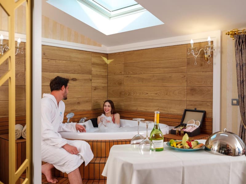 Private jacuzzi at Elysium Green Suites, Antalya — photo 3