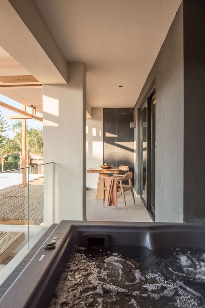 Private jacuzzi at The Syntopia Hotel, Rethymno — photo 4