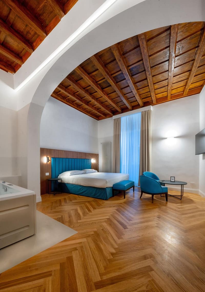 Private hot tub at Albergo Abruzzi, Rome, photo 6