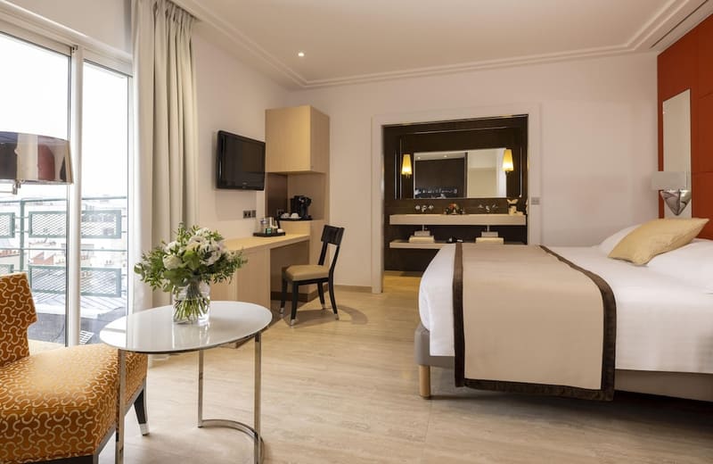 Private jacuzzi at Hôtel De Castiglione, Paris — photo 3