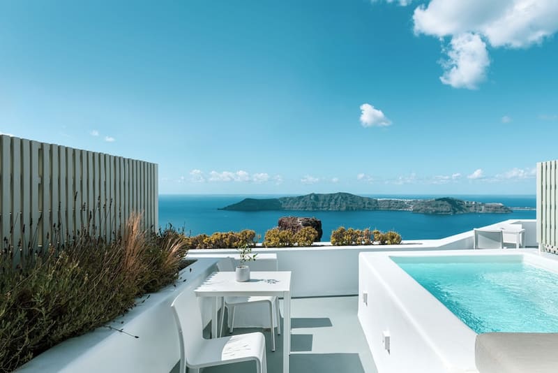 Private plunge pool at Grace Hotel, Auberge Collection, Santorini — photo 6