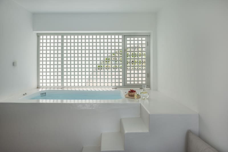 Private hot tub at Santorini Kastelli Resort, Santorini — photo 3