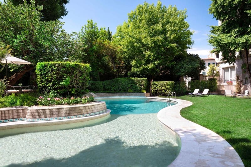 Private jacuzzi at Sina Villa Medici, Autograph Collection, Florence, photo 2