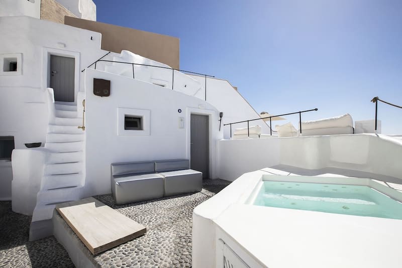 Private plunge pool at Ducato di Oia - Adults Only, Santorini — photo 3