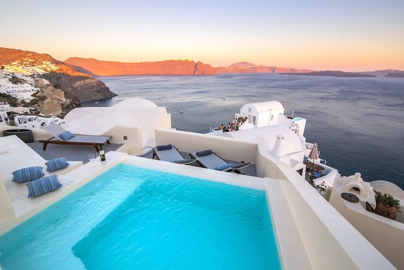 Private hot tub at Aloia Villas, Santorini — photo 5