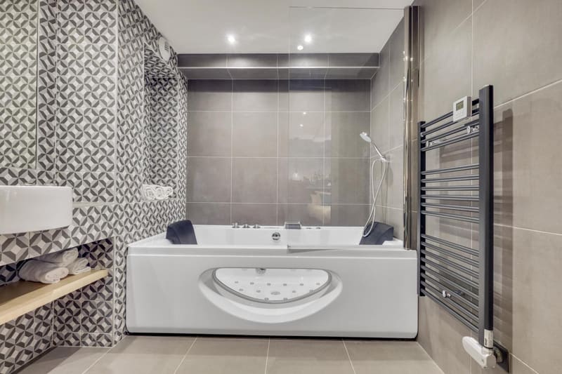 Private hot tub at Hôtel Lucien & Marinette, Paris, photo 3