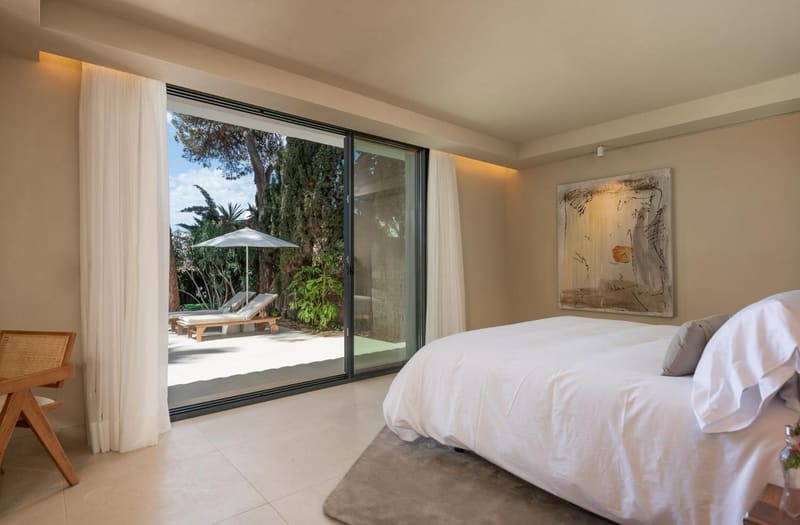 Private plunge pool at Anfitrión Villas & Suites, Marbella — photo 4