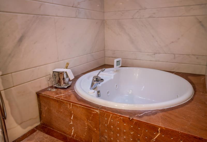 Private jacuzzi at Papillo Hotels & Resorts Roma, Rome, photo 2