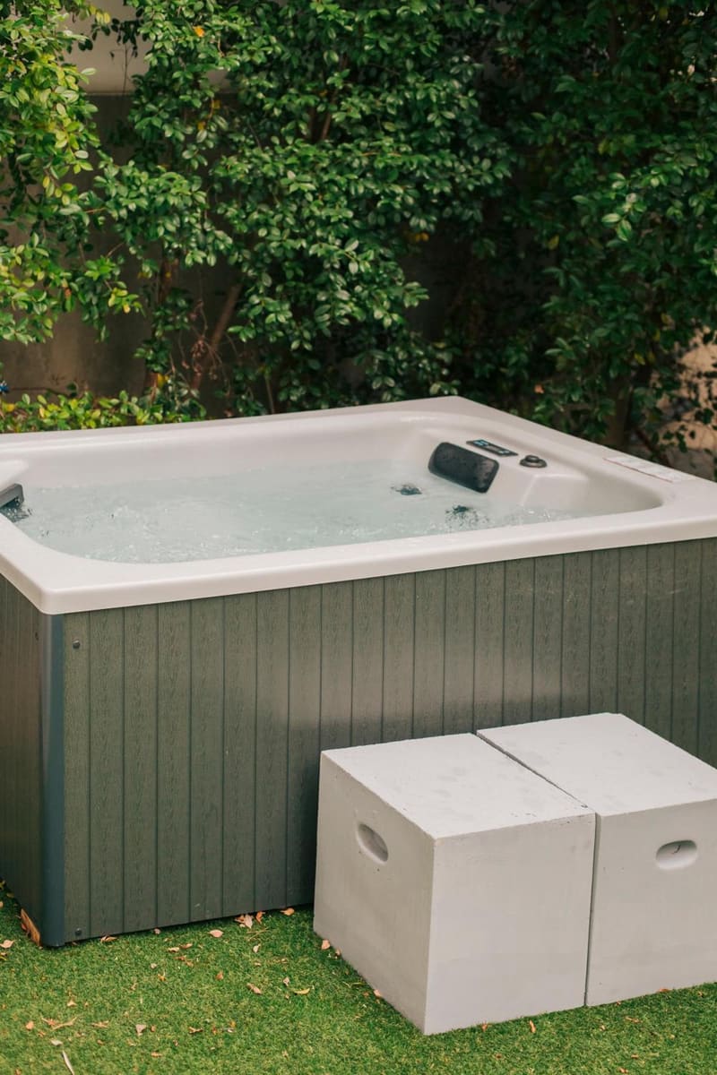 Private hot tub at Torel Palace Lisbon, Lisbon, photo 2